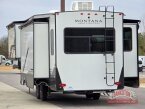 Thumbnail Photo 4 for New 2025 Keystone Montana 295RL