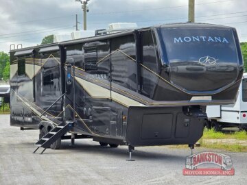 New 2025 Keystone Montana
