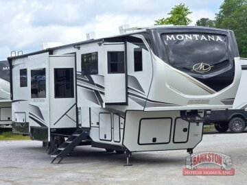 New 2025 Keystone Montana
