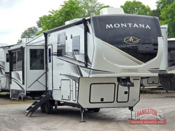 New 2025 Keystone Montana