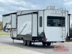 Thumbnail Photo 4 for New 2025 Keystone Montana 295RL