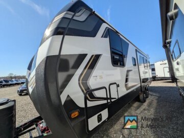 New 2025 Keystone Outback