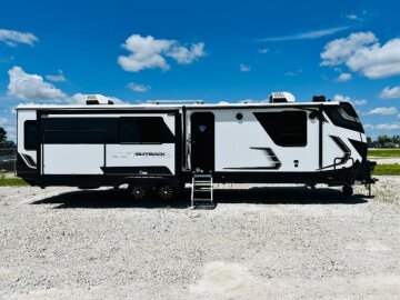 New 2025 Keystone Outback