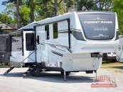 New 2025 Palomino Columbus