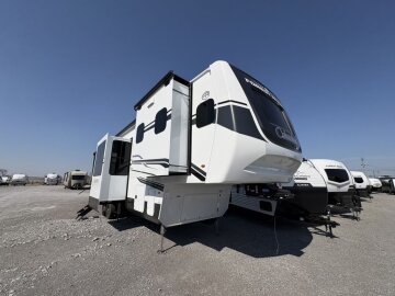 New 2025 Palomino Columbus