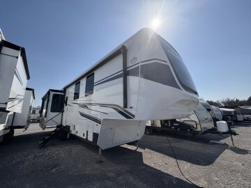 New 2025 Palomino Columbus Compass