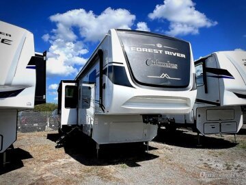 New 2025 Palomino Columbus