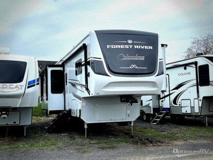 Photo 1 for New 2025 Palomino Columbus