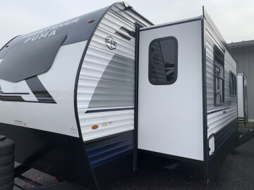 New 2025 Palomino Puma