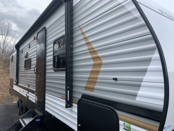 New 2025 Palomino Puma