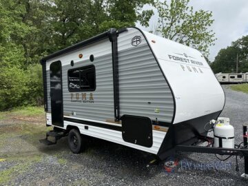 New 2025 Palomino Puma