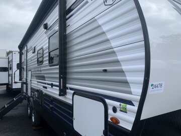 New 2025 Palomino Puma