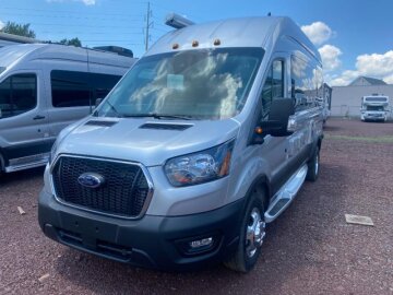 New 2025 Pleasure-way Ontour