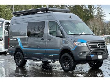 New 2025 Remote Vans Oasis