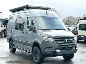 New 2025 Remote Vans Oasis