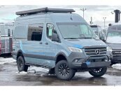 New 2025 Remote Vans Oasis