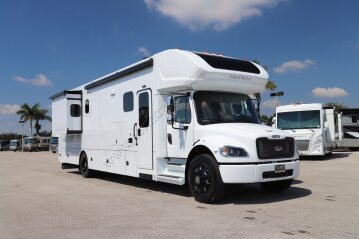 New 2025 Renegade Valencia