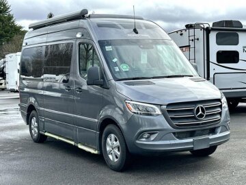 New 2025 Roadtrek SS Agile