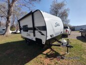 New 2025 Shasta Oasis