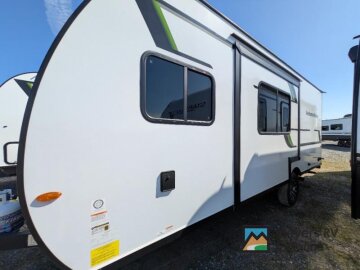 New 2025 Starcraft Autumn Ridge