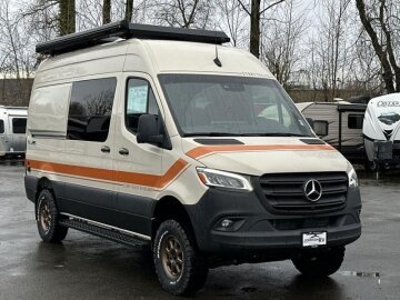 New 2025 Storyteller Overland Classic