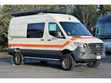 New 2025 Storyteller Overland Classic