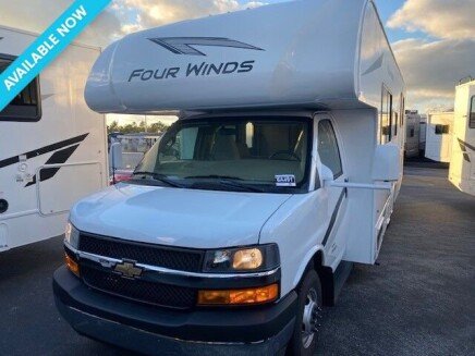 Photo 1 for New 2025 Thor Four Winds 28A