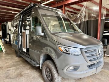 New 2025 Tiffin GH1