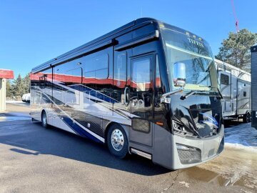 New 2025 Tiffin Phaeton 40 IH