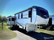 New 2025 Venture SportTrek STTF353VIK