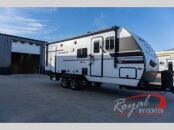 New 2025 Winnebago Minnie