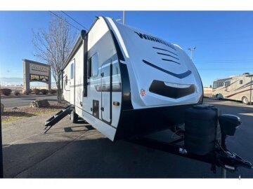 New 2025 Winnebago Minnie