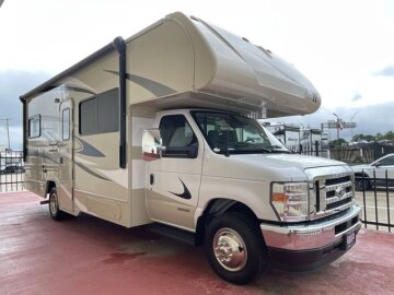 New 2025 Winnebago Minnie Winnie 25B