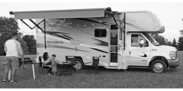 2025 Winnebago Minnie Winnie 22M