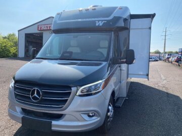 New 2025 Winnebago Navion