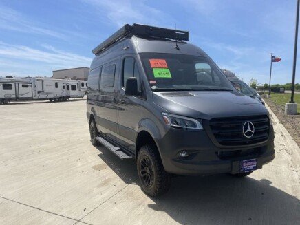 Photo 1 for New 2025 Winnebago Revel