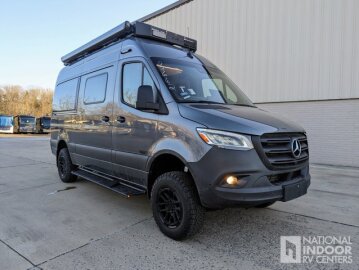 New 2025 Winnebago Revel 44E