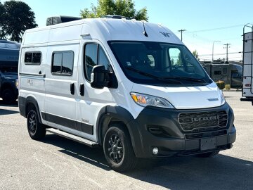 2025 Winnebago Solis Pocket 36A