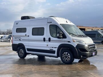 New 2025 Winnebago Solis Pocket 36A