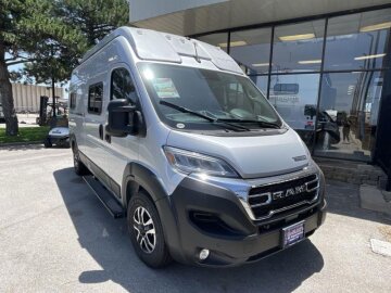 New 2025 Winnebago Solis 59P