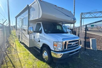 New 2025 Winnebago Spirit 26T