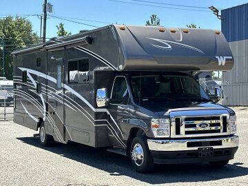 New 2025 Winnebago Spirit 31H