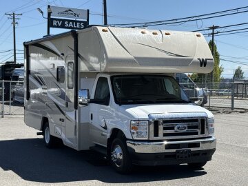 New 2025 Winnebago Spirit 22M