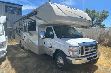 New 2025 Winnebago Spirit 31H