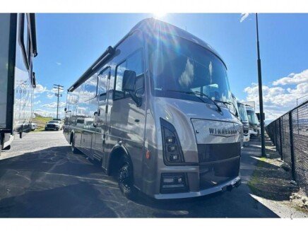 Photo 1 for New 2025 Winnebago Sunstar