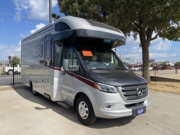 New 2025 Winnebago View 24T