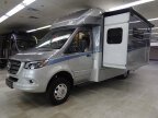 Thumbnail Photo 2 for New 2025 Winnebago View