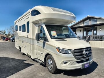 New 2025 Winnebago View 24R