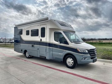 New 2025 Winnebago View 24R