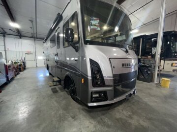 New 2025 Winnebago Vista 29NP